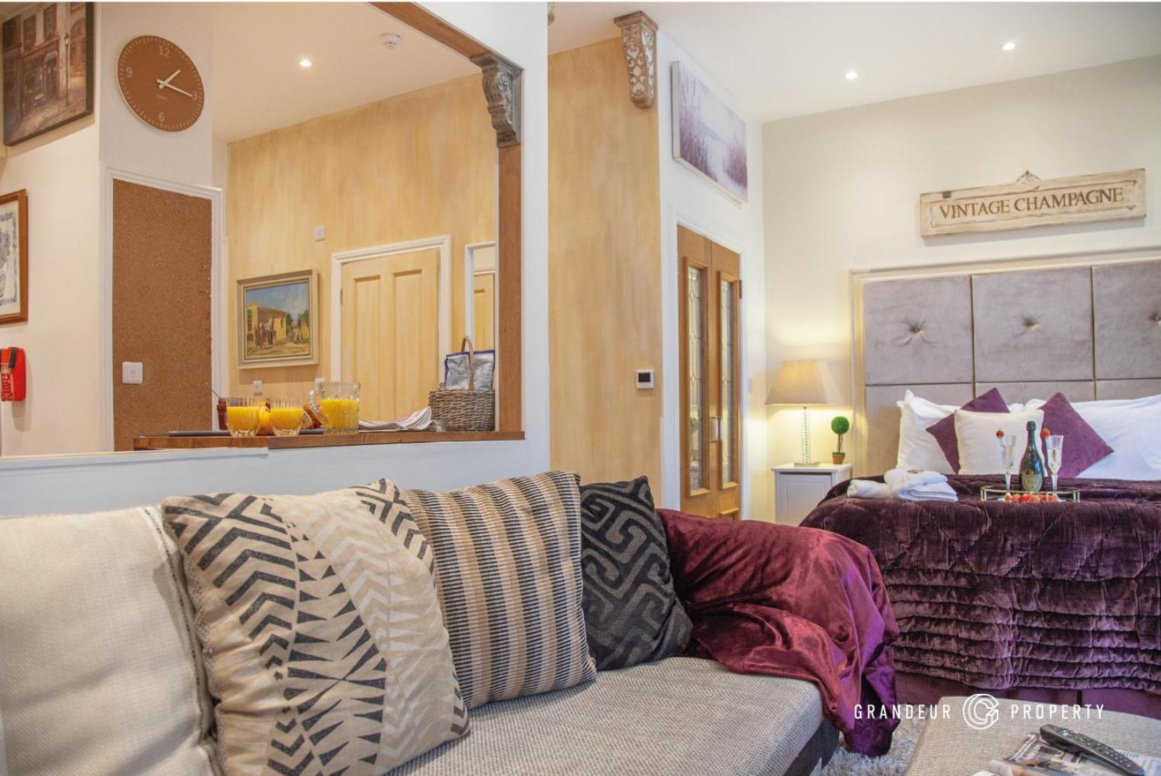 Treetop Suite By Grandeur Property Μπόρνμουθ Εξωτερικό φωτογραφία