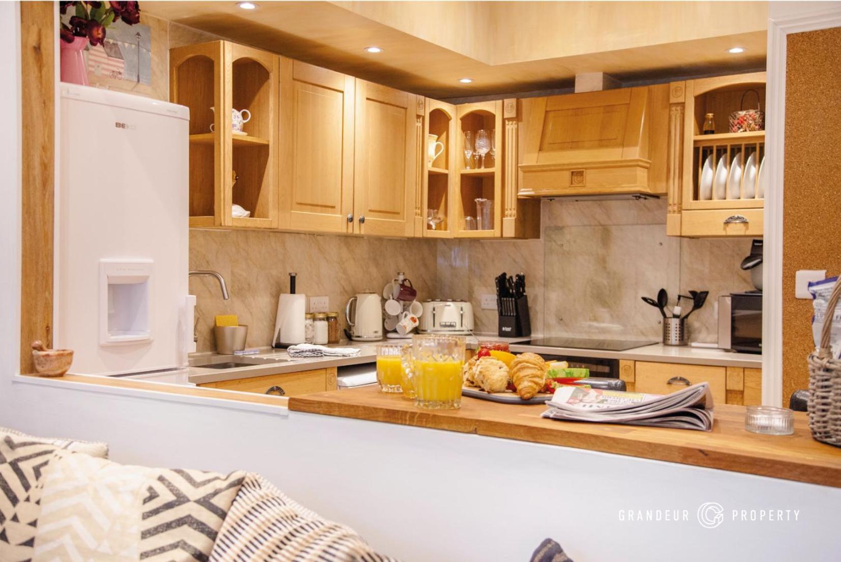 Treetop Suite By Grandeur Property Μπόρνμουθ Εξωτερικό φωτογραφία