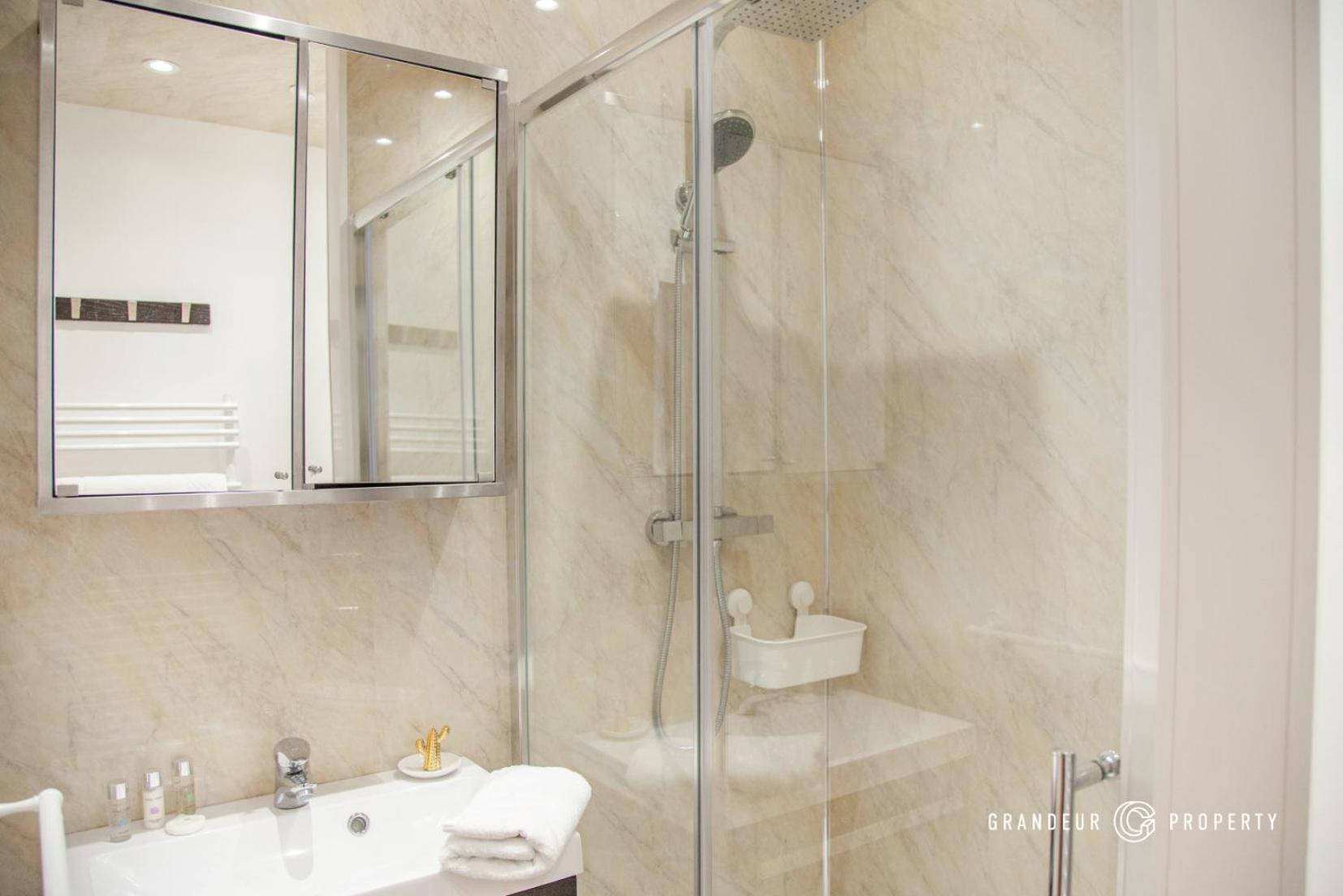 Treetop Suite By Grandeur Property Μπόρνμουθ Εξωτερικό φωτογραφία
