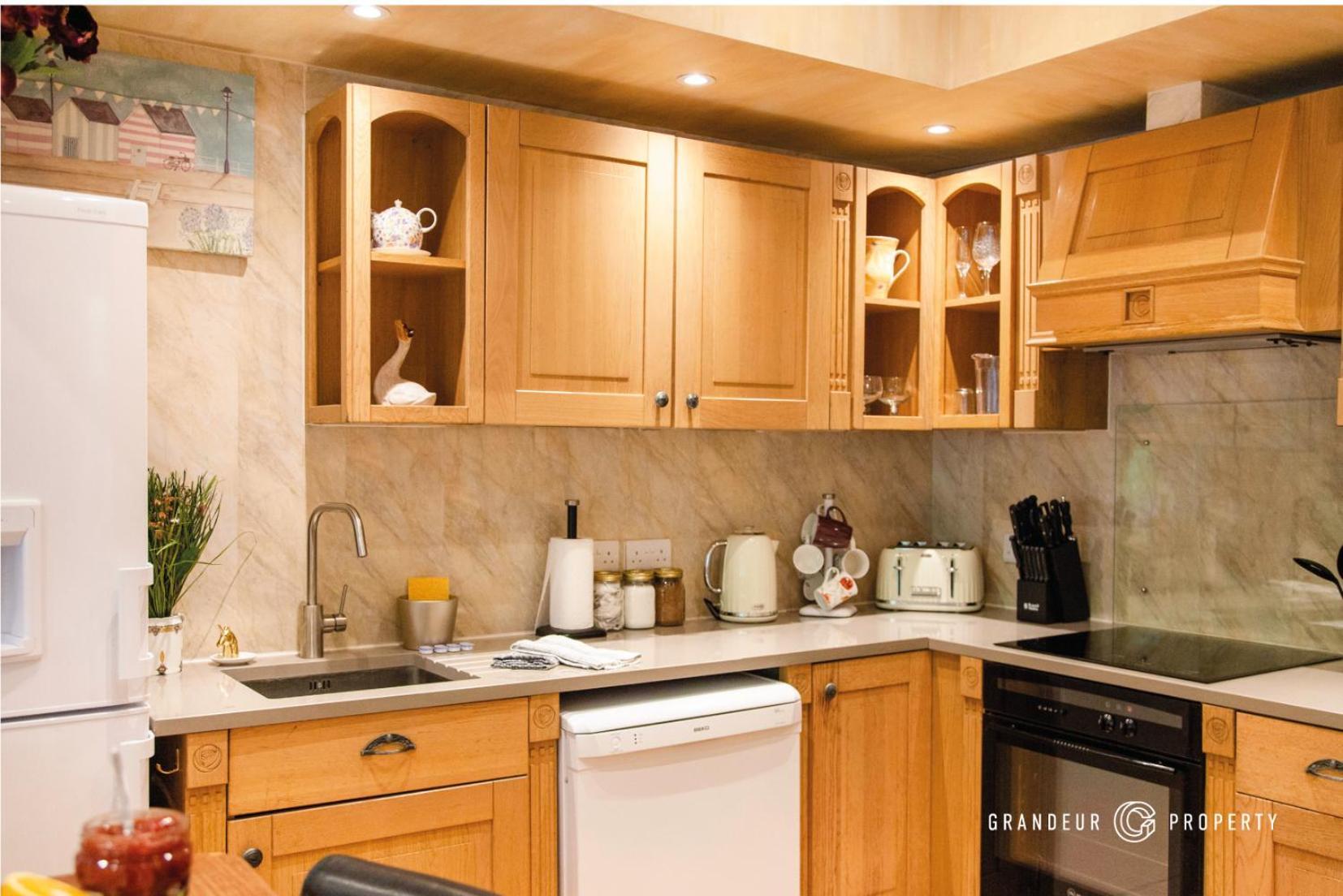 Treetop Suite By Grandeur Property Μπόρνμουθ Εξωτερικό φωτογραφία